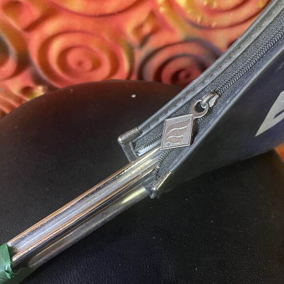 Ektelon Silver Pre-Strung Racquetball Racquet Size 14.5" with Bag - Picture 5 of 7